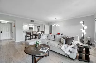 11863 Wimbledon Cir, Wellington, FL 33414 - Photo 29