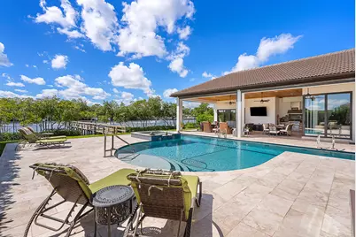 201 SE Fiore Bello, Port Saint Lucie, FL 34952 - Photo 3