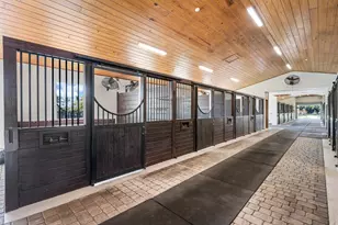 4915 Stables Way, Wellington, FL 33414 - Photo 15