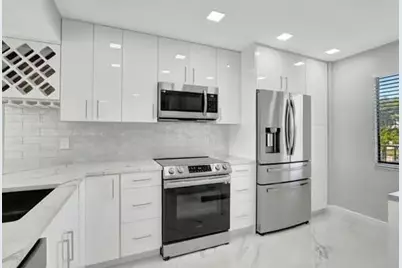 7076 Huntington Lane #407, Delray Beach, FL 33446 - Photo 1
