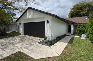 1060 NW 19th Terrace, Delray Beach, FL 33445 - Photo 3