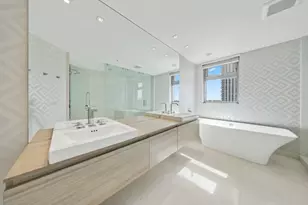 17301 Biscayne Blvd, North Miami Beach, FL 33160 - Photo 23