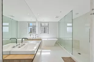 17301 Biscayne Blvd, North Miami Beach, FL 33160 - Photo 25