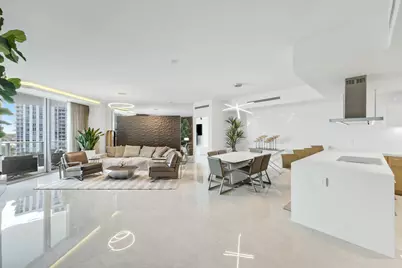 17301 Biscayne Boulevard #707, North Miami Beach, FL 33160 - Photo 3