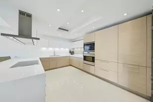 17301 Biscayne Blvd, North Miami Beach, FL 33160 - Photo 9