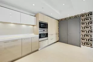 17301 Biscayne Blvd, North Miami Beach, FL 33160 - Photo 19