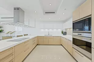 17301 Biscayne Blvd, North Miami Beach, FL 33160 - Photo 13