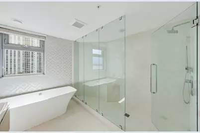 17301 Biscayne Boulevard #707, North Miami Beach, FL 33160 - Photo 27