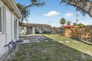 1323 Lincoln St, Hollywood, FL 33019 - Photo 25