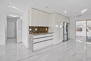 1323 Lincoln St, Hollywood, FL 33019 - Photo 3