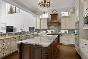 10596 Versailles Blvd, Wellington, FL 33449 - Photo 15