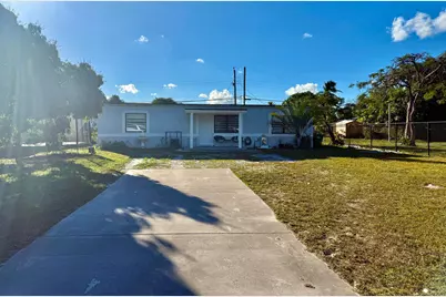 303 NW 28 Way, Fort Lauderdale, FL 33311 - Photo 3