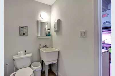 3496 NE 12 Ter Terrace, Oakland Park, FL 33334 - Photo 35