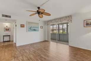 301 Circle Dr S, Boynton Beach, FL 33435 - Photo 17