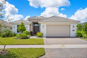 9404 SW Pinnacle Pl N, Port Saint Lucie, FL 34956 - Photo 1