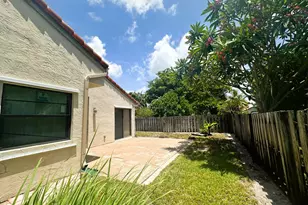 2195 NW 14th St, Delray Beach, FL 33445 - Photo 31