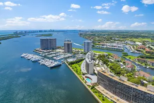 134 Lakeshore Dr, North Palm Beach, FL 33408 - Photo 1