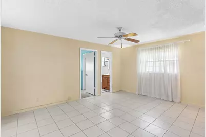 1802 SW 13th Avenue, Boynton Beach, FL 33426 - Photo 9