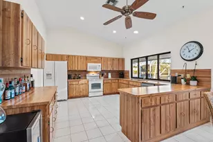 970 Orchid Ln, Gulf Stream, FL 33483 - Photo 17