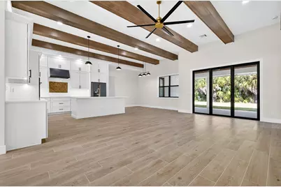 122 SE Via Lago Garda, Port Saint Lucie, FL 34952 - Photo 5