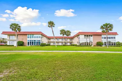 65 Woodland Drive #106, Vero Beach, FL 32962 - Photo 1