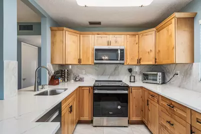 65 Woodland Drive #106, Vero Beach, FL 32962 - Photo 11