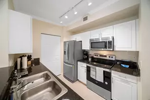 720 S Sapodilla Ave, West Palm Beach, FL 33401 - Photo 9