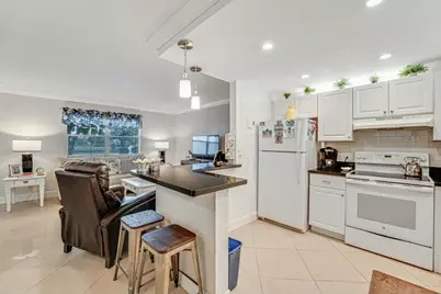 350 Tuscany G, Delray Beach, FL 33446 - Photo 5