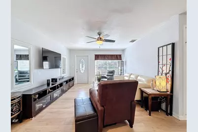 6293 NW 27th Street, Margate, FL 33063 - Photo 9