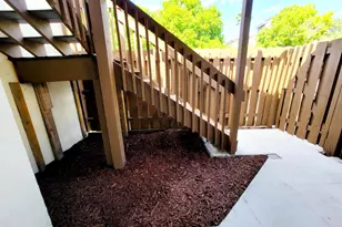 631 Executive Center Dr, West Palm Beach, FL 33401 - Photo 3