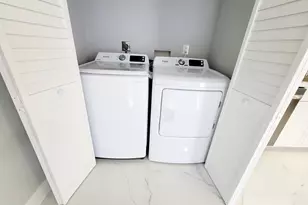 631 Executive Center Dr, West Palm Beach, FL 33401 - Photo 19