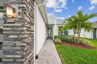 10282 SW Corvus Lane, Port Saint Lucie, FL 34987 - Photo 3