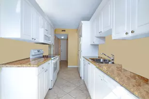 1200 S Ocean Blvd, Boca Raton, FL 33432 - Photo 13