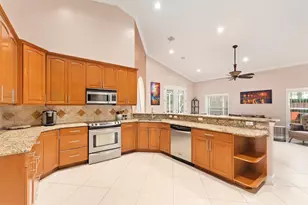 833 SW Janette Ave, Port Saint Lucie, FL 34953 - Photo 9