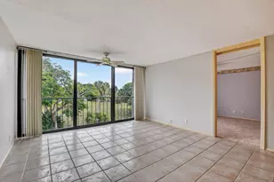 501 SW 11th Pl, Boca Raton, FL 33432 - Photo 13