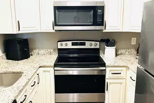 1548 SE Royal Green Cir, Port Saint Lucie, FL 34952 - Photo 3