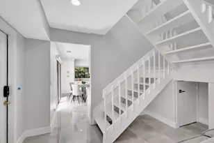 355 Prestwick Cir, Palm Beach Gardens, FL 33418 - Photo 23