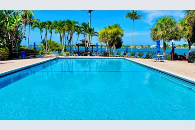 102 Half Moon Circle #F2, Hypoluxo, FL 33462 - Photo 7