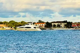 102 Half Moon Cir, Hypoluxo, FL 33462 - Photo 7