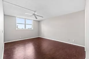 5700 NW 2nd Ave, Boca Raton, FL 33487 - Photo 13