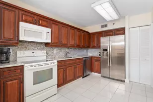 7153 Promenade Dr, Boca Raton, FL 33433 - Photo 11