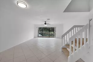 4718 NW 82nd Ave, Lauderhill, FL 33351 - Photo 9