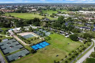 11863 Wimbledon Cir, Wellington, FL 33414 - Photo 39