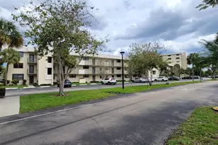 2420 Deer Creek Country Club Blvd, Deerfield Beach, FL 33442 - Photo 23