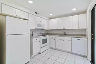 115 Capri C, Delray Beach, FL 33484 - Photo 3