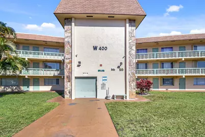 400 Village Green Circle W #212, Lake Worth Beach, FL 33461 - Photo 5