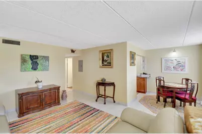 400 Village Green Circle W #212, Lake Worth Beach, FL 33461 - Photo 9