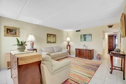400 Village Green Circle W #212, Palm Springs, FL 33461 - Photo 7