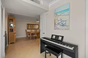 911 Ocean Dr, North Palm Beach, FL 33408 - Photo 23