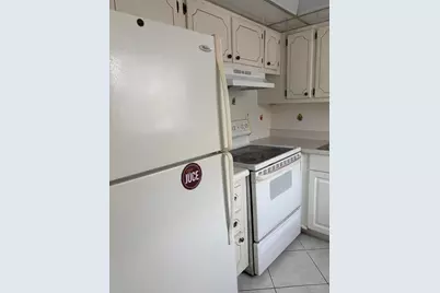 157 Andover G, West Palm Beach, FL 33417 - Photo 3